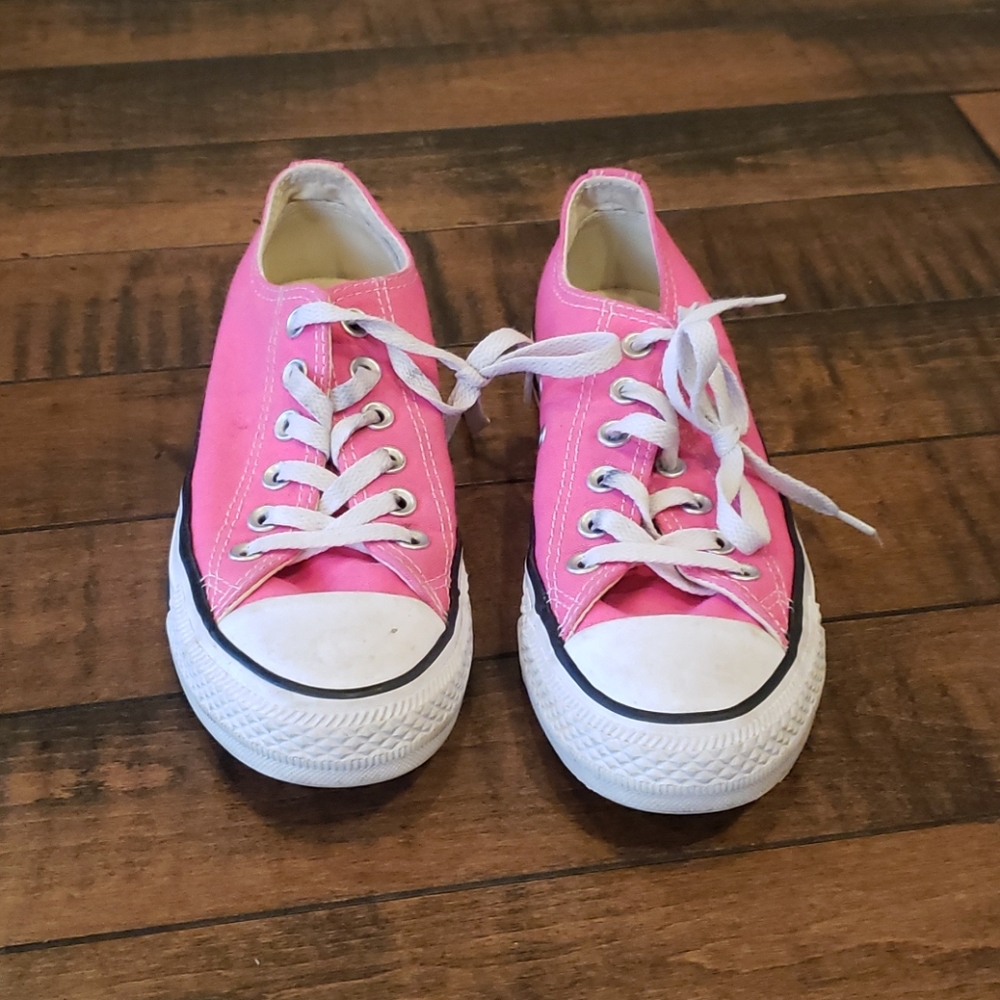Converse pink all stars. Size 7